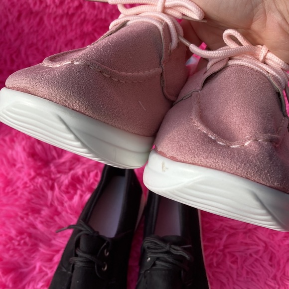 Two pair lot of lightweight sneakers, one blush the other black, size EU41 US10 - Picture 7 of 12